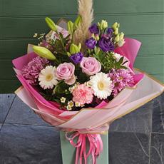 Florist choice Handtied in Porto box